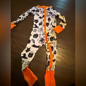 Little sleepies 6/12 GUC Witch’s Brew